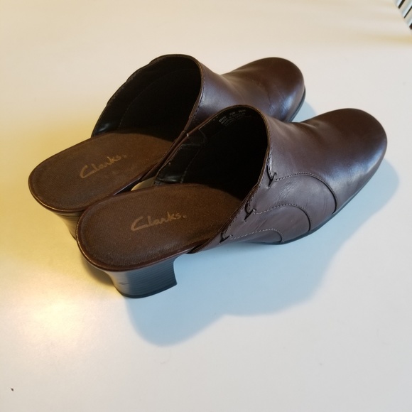 Clark's Leather Heel Slip ons - Picture 3 of 7